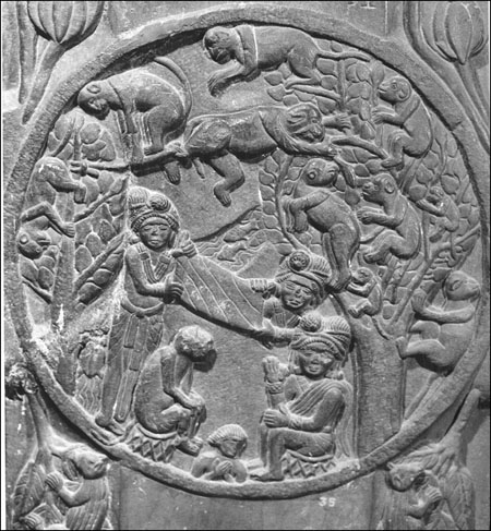 Monkey jataka in relief