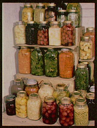Canned foord at home (Library of Congress)