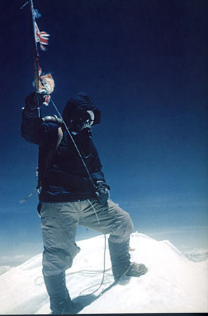 Summit_Everest_Tenzing1953