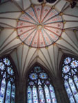 York, Chapter House, 1280s, upper vault with 19th-century painting probably close to the original non-figural central detail. ©Raguin MMK